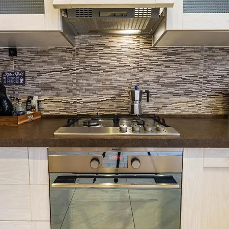 Ok10 - Spacious & Modern 3 Bed In *