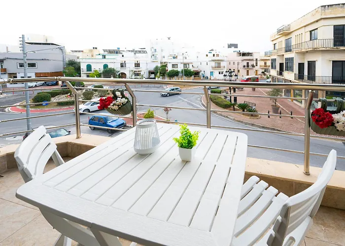 Ok10 - Spacious & Modern 3 Bed In Mosta Apartament *