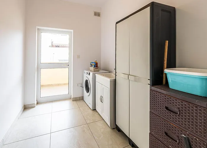 Ok10 - Spacious & Modern 3 Bed In Mosta Apartament Ta' Mlit