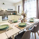 Apartmán Ok10 - Spacious & Modern 3 Bed In *