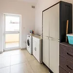 Ok10 - Spacious & Modern 3 Bed In アパート モスタ