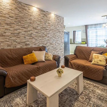 Ok10 - Spacious & Modern 3 Bed In * Mosta