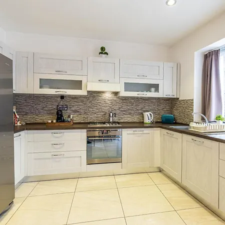Ok10 - Spacious & Modern 3 Bed In Mosta