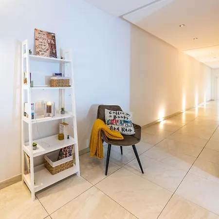 Ok10 - Spacious & Modern 3 Bed In Mosta Appartement *