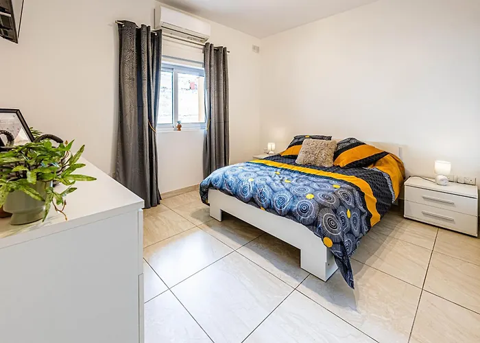 Ok10 - Spacious & Modern 3 Bed In Apartment Mosta